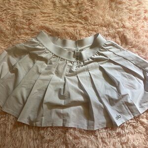 White XS alo skort